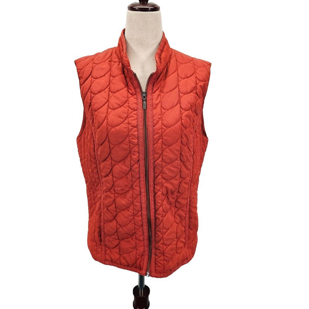 Chicos Orange Quilted Lightweight Vest Womens Size 1 Small Full Zip Lined EUC